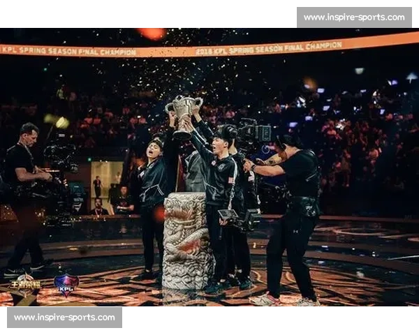 万众瞩目！KPL总决赛冠军，这波操作你给几分！